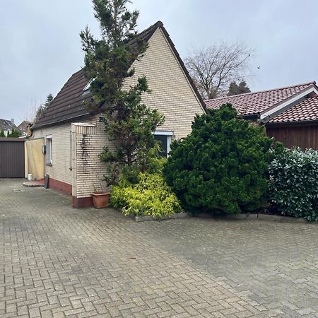 Gemuetliches Ferienhaeuschen Apartment Neumünster Exterior foto