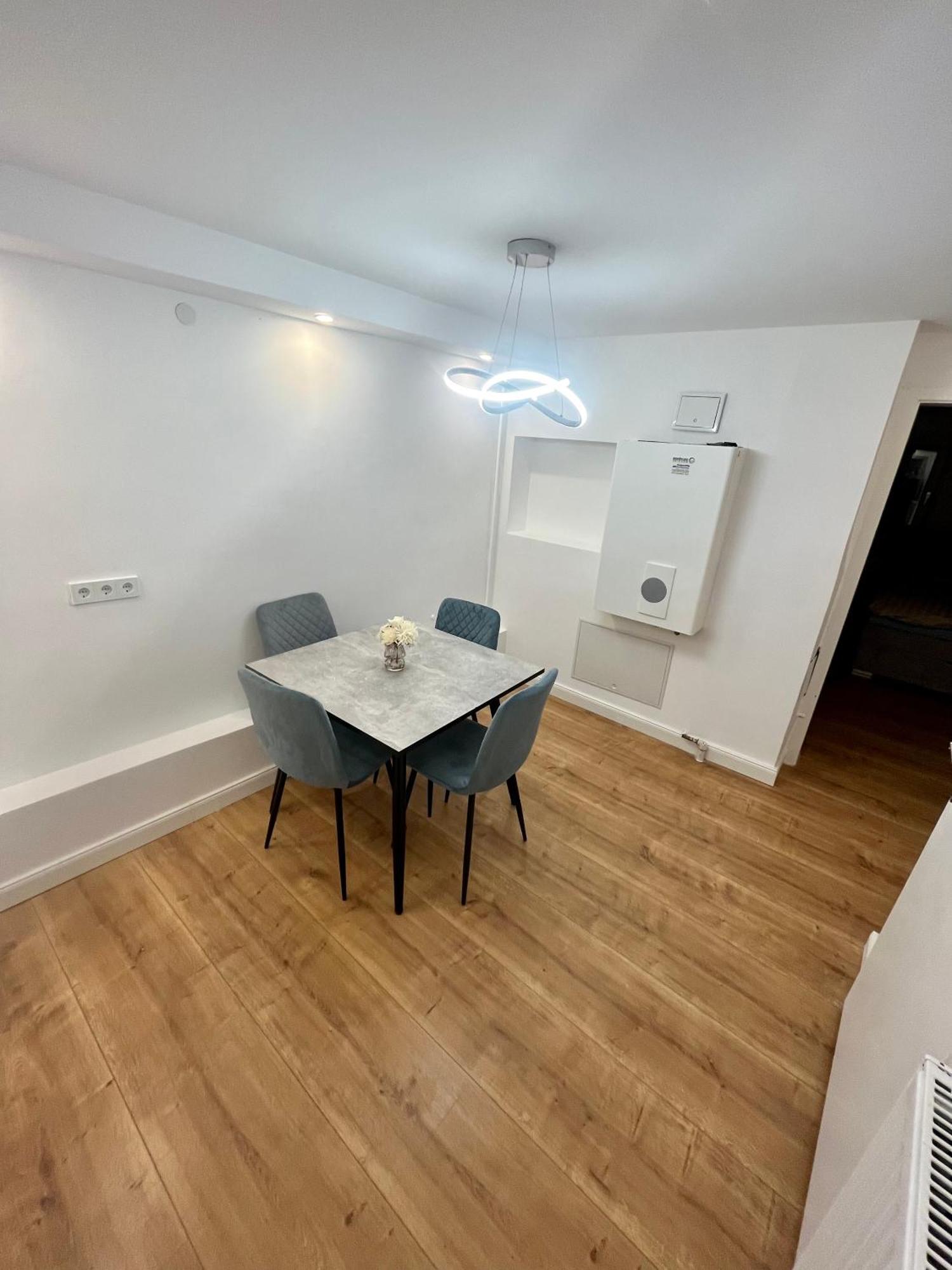 Gemuetliches Ferienhaeuschen Apartment Neumünster Exterior foto